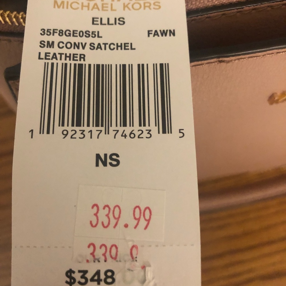 Used one time- almost NEW Michaels Kors handbag - Picture 5 of 7